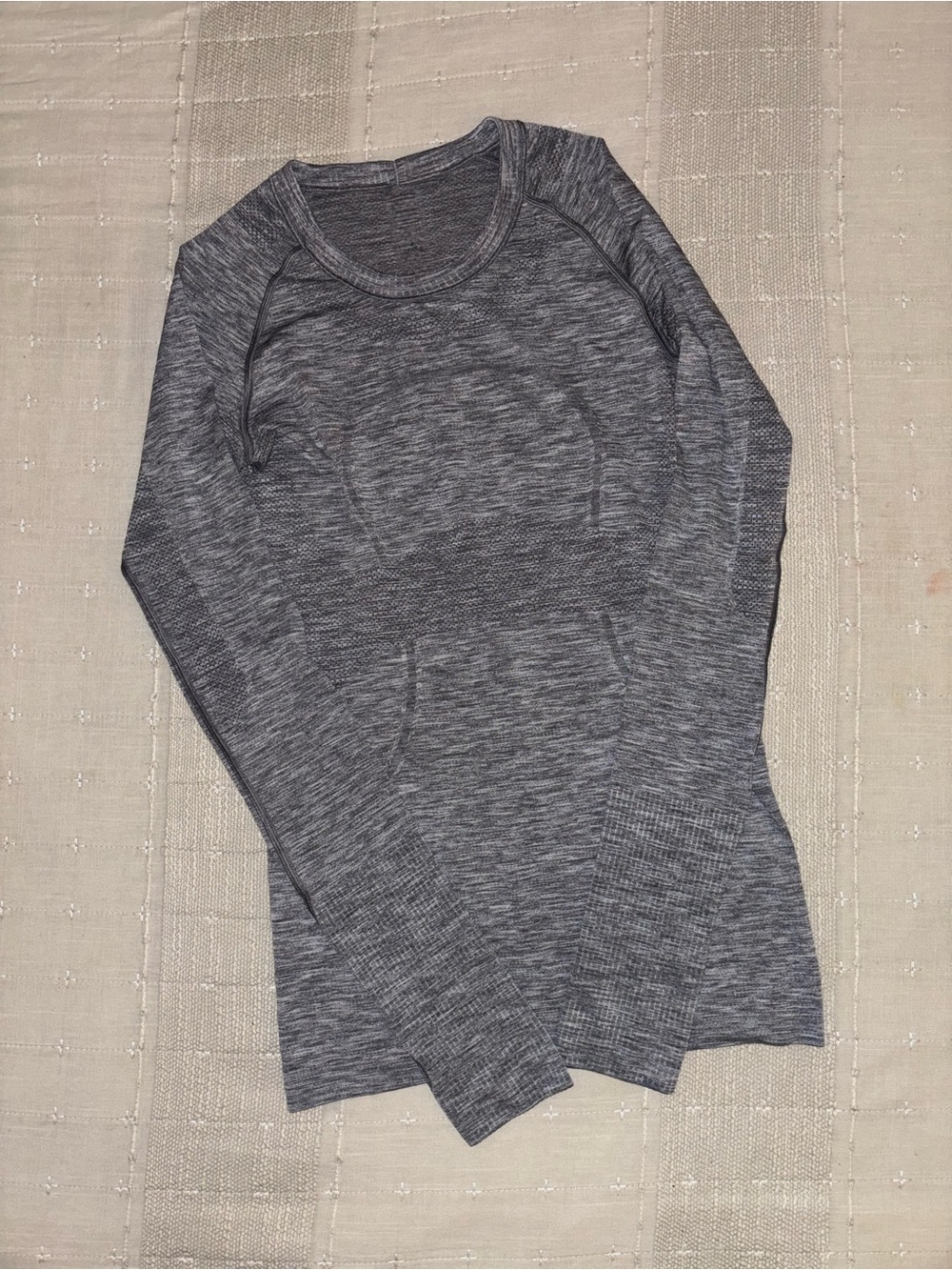 lululemon athletica Heathered Gray swiftly tech